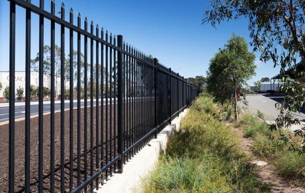 Black powder coated spear top galvanised tubular metal fence