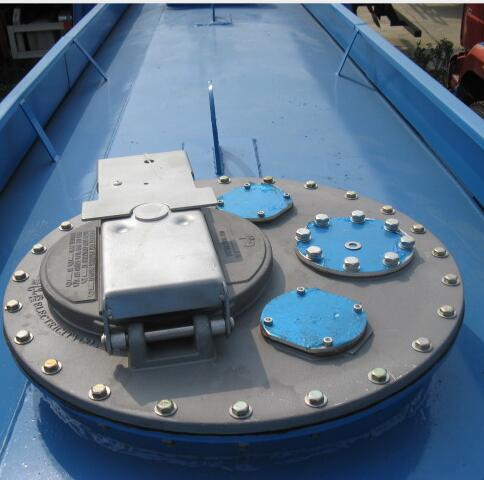 high quality howo 6x4 22000 liters 371 hp fuel tank truck