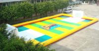 Campo de futebol inflável da terra seca, corte inflável do futebol com água