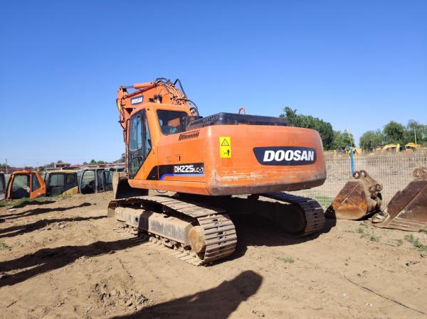 22 toneladas Nuevo de llegada Usado Doosan DH225LC-7 Excavadoras 1.28m3 Excavadora hidráulica