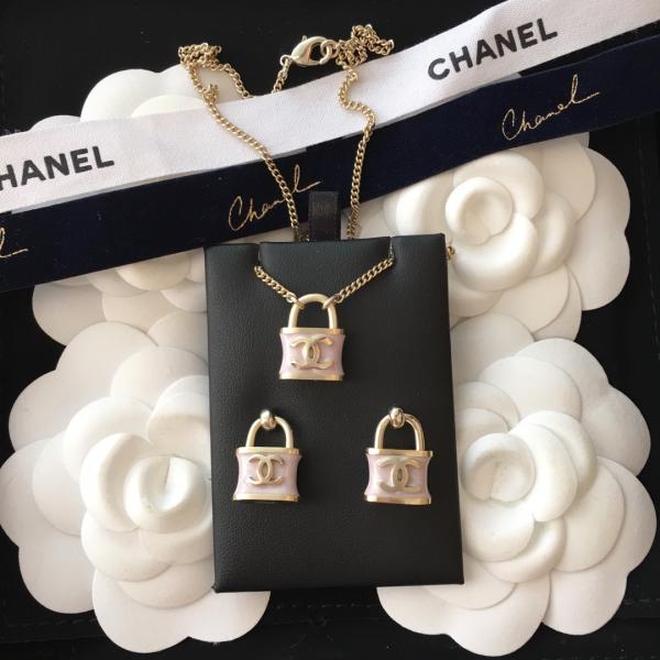 Lock Pendant Earrings Early Spring Collection