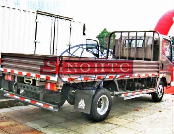 4x2 Howo Light Truck , 5 - 7 Tons Light Duty Trucks 120 / 130hp Engine Power