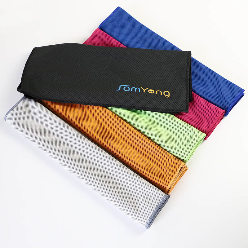 On Wrist Microfiber Gym Towel With Logo / 30x100cm Breathable Cooling Towels For Sports