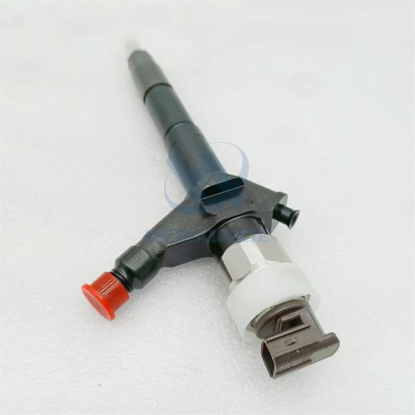 Parties d'excavatrice de bonne qualité Buse d'injecteur diesel 095000-6250 16600-EB70A 0950006250 16600EB70A Pour moteur Nissan Navara 1RZ injecteur de carburant