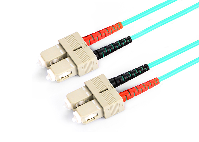 Куртка PVC/LSZH соединителя SC UPC гибкого провода многорежимного волокна 10GB