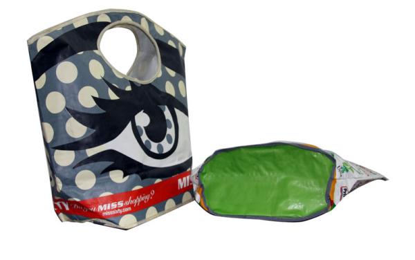 Handy PP woven shopping bag with round hole handle CMYK cyliner printing  with base