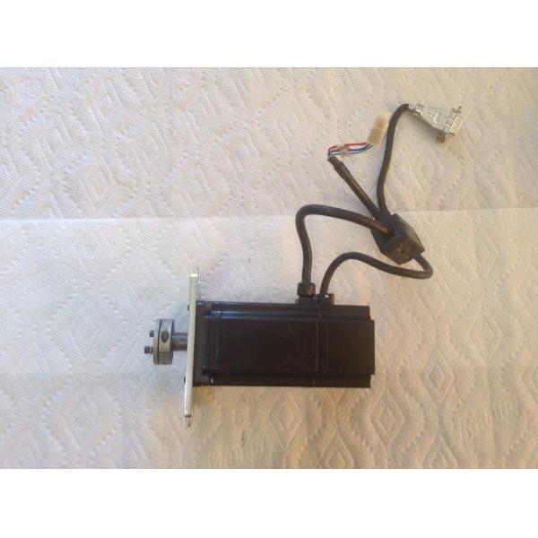 1pc Ac Servo Motor Yaskawa AC SERVO MOTOR 400W 200V 2.6A 2.6AMP 3000RPM SGM-04VGNK52