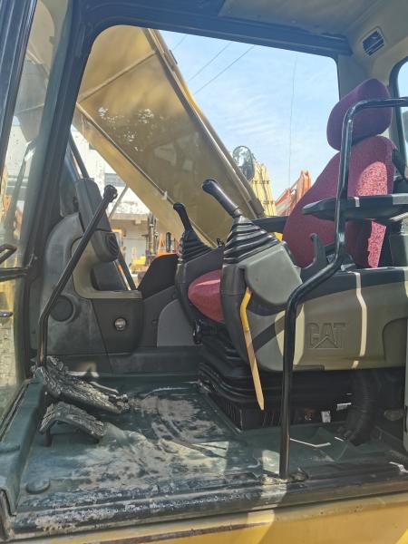 Original Used 320b 320c Crawler Excavator with Original Hydraulic Cylinder Valve