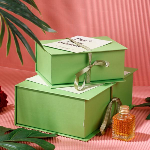 Luxury Gift Box Set With Perfume Rose Accents Premium Valentine'S Birthday Packaging