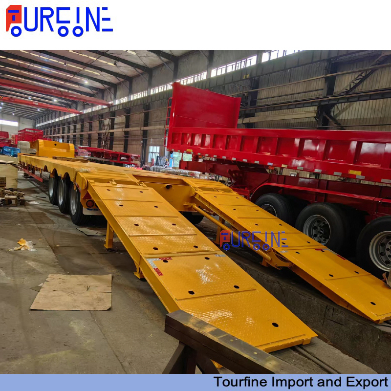 80 Ton Heavy Duty Three Axle Low Bed Semi Trailer  for Excavator Transport