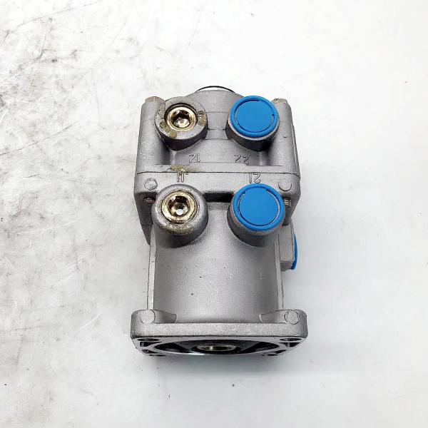 Hot Selling Original CAR Truck Brake Valve Assembly For JMC