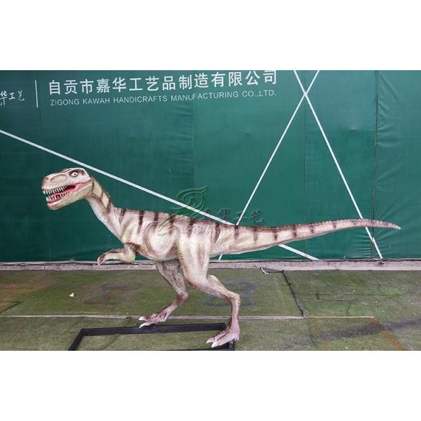 Realistic Coelurosaurs Dinosaur Lawn Statue Snow Proof For Festival Exhibition