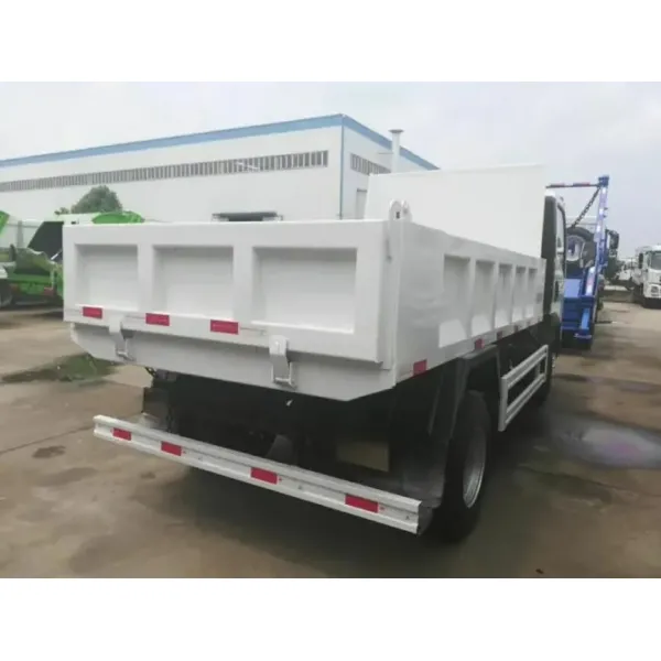 HOWO 5 Ton Tipper Dump Truck Hydraulic Lift For Engineering Projects