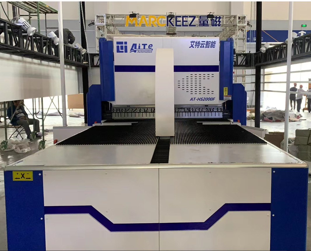 гибочное устройство панели CNC 2000mm с гибочным устройством панели углерода руки давления стальным алюминиевым автоматическим
