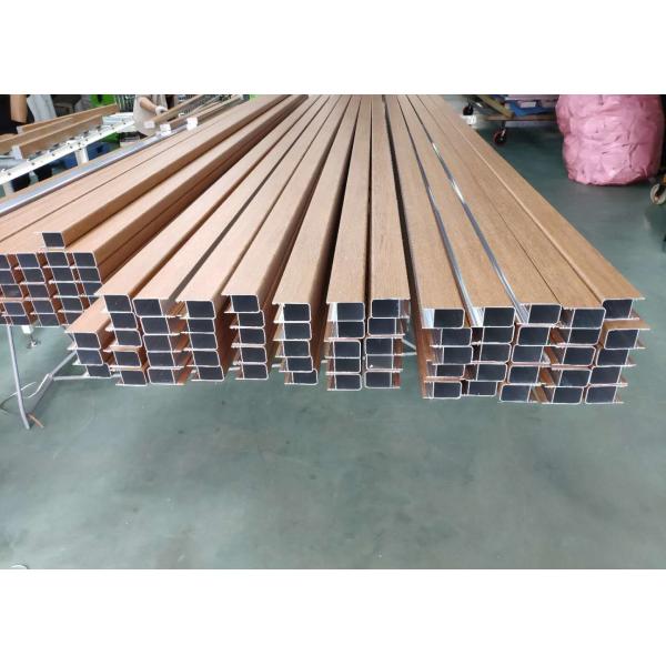 Запас трубки T5 фильма 6063 Pvc деревянный алюминиевый квадратный