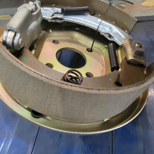 Дюйм тормозных колод 12.25*5 цапфы трейлера кручения 1000-7000 Lb