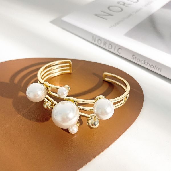 New Fashion Trendy Niche Design Exaggerated Multi-layer Metal Pearl Open Bracelet