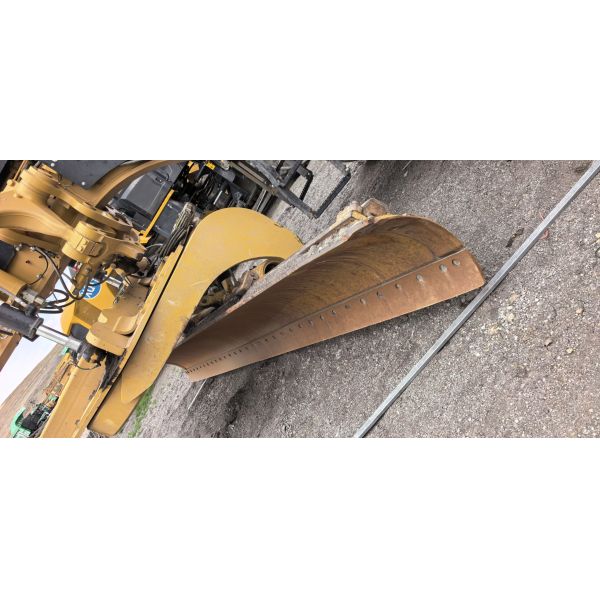 Used CAT 16M Motor Grader 4.27m Moldboard 224kW Engine 25400kg Operating Weight Articulated Frame All Wheel Drive