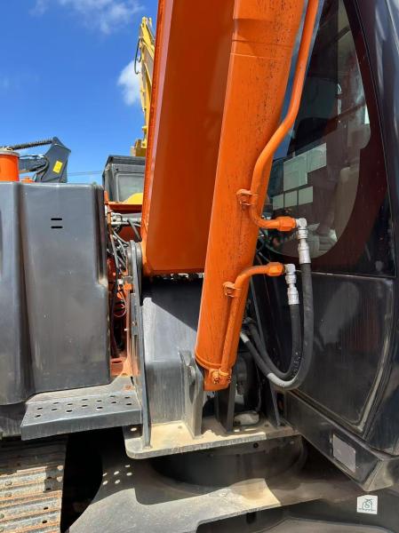 Excavatrice d'occasion HITACHI ZX70 d'origine japonaise de haute qualité - Rentable - Faibles heures de travail