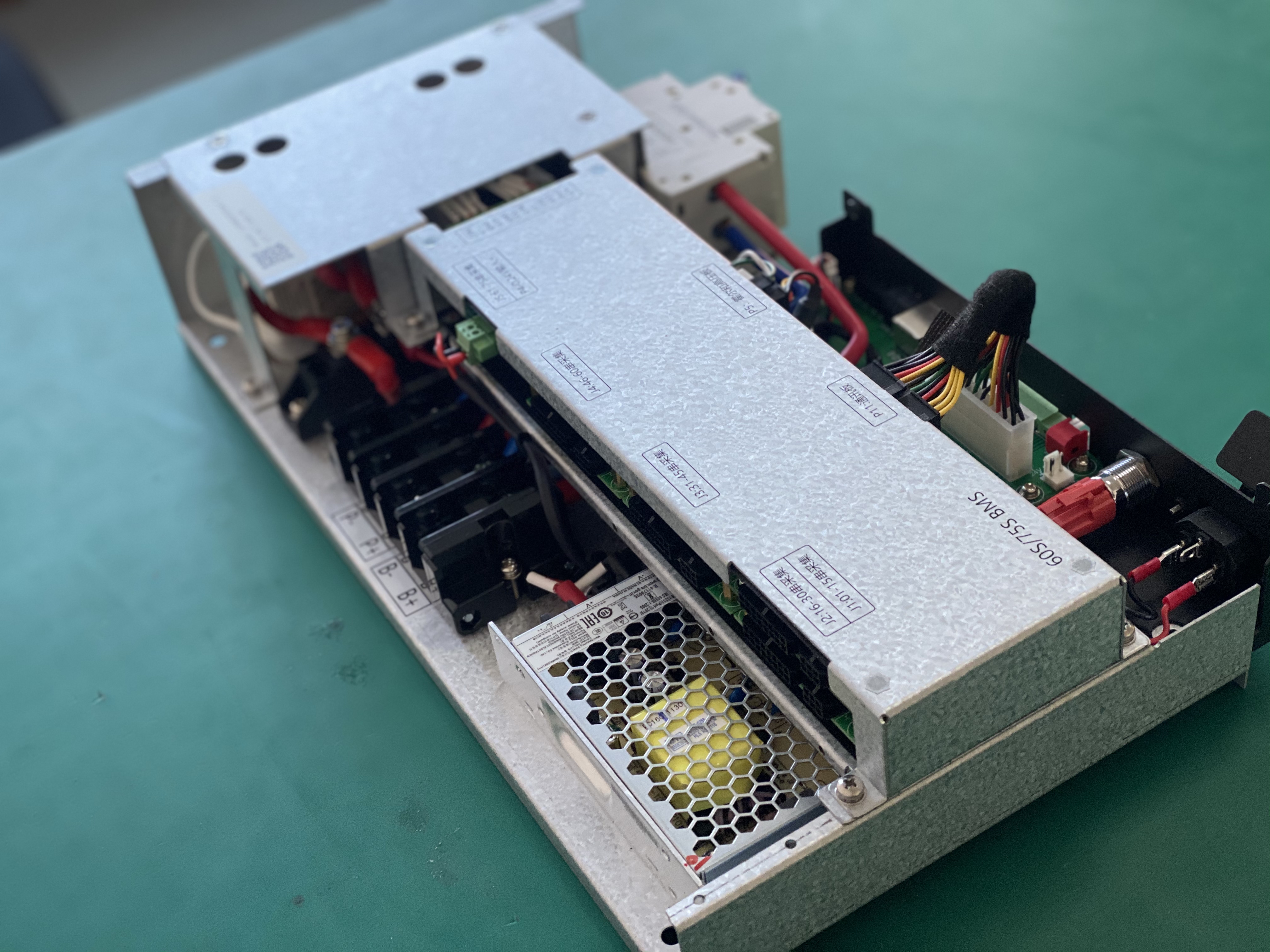 ESS UPS питание интегрированный BMS 30-60S 96V-192V 100A 2U железный ящик