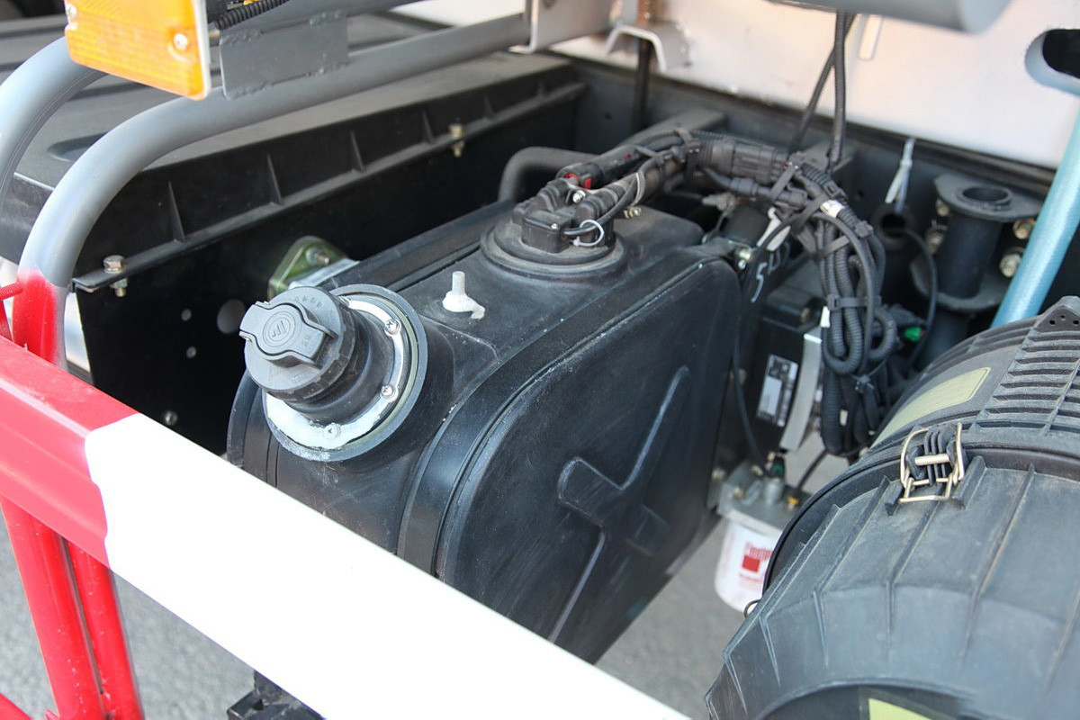 Нефтяной танкер Foton Truck Auman BJ5163 EXT 3 серии Дизель 210 л.с. 4х2 8Т