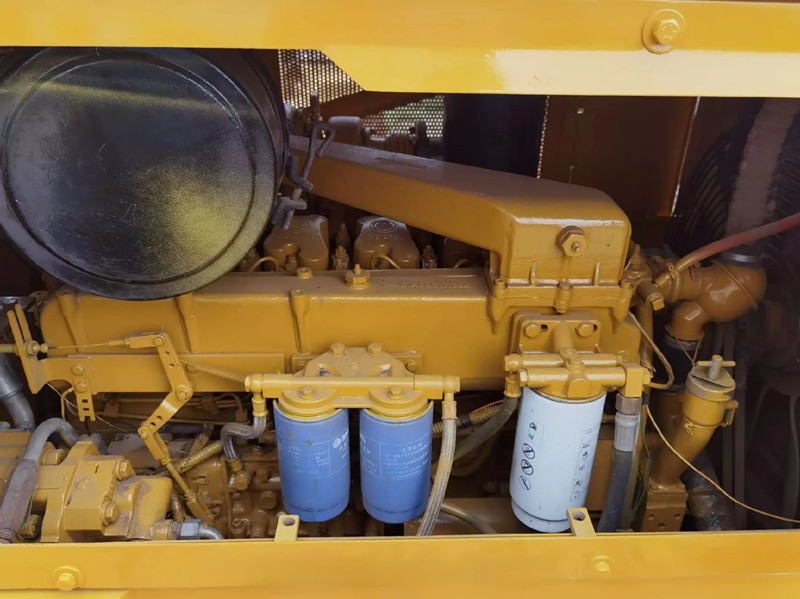 Подержанный бульдозер Caterpillar D4 Подержанный бульдозер Оригинальные гидравлические ползучие машины