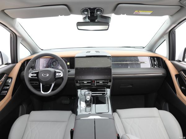 Trump Gacchi M8 ABS Equipado Eléctrico Cuero Ligero Turbo Techo Solar Mpv Vehículo para Adultos