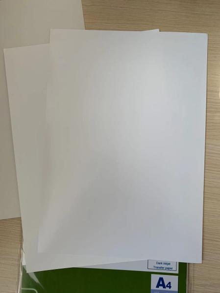 Papel de transferência térmica do Inkjet das cores escuras da camisa de T para a matéria têxtil A3 A4