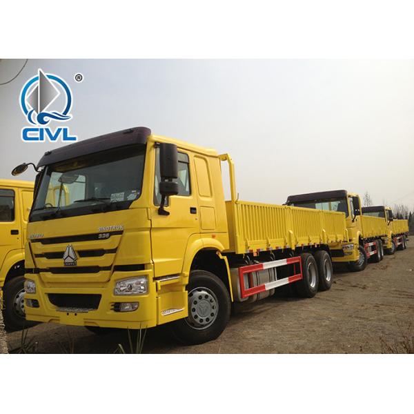 Heavy Commercial Trucks 6 x 4 Driving Heavy Cargo Trucks Loading 50 Ton