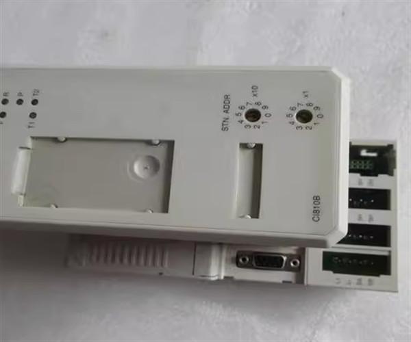 CI810B AF100 フィールドバス通信インターフェイス 2*AF100 トウィストペアモデムを持つ冗長電源モジュール