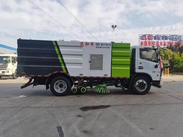 Dongfeng Road Washing Truck Mounted Vacuum Street Sweeping Truck