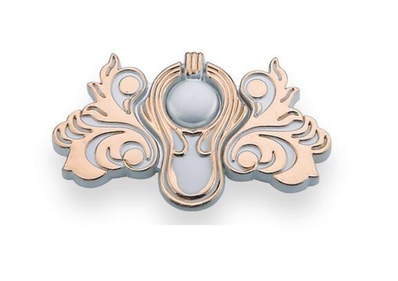 Chinese Old Style Door And Drawer Handles Zinc Alloy Material Relief Sculpture