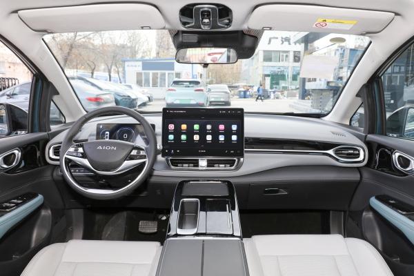 Left Hand Drive AION Electric Car 5 Door 4 Wheel 5 Seats Aion V Plus Automobile