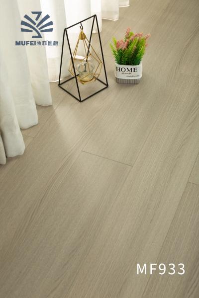Multi-layer solid wood composite floor aluminum trioxide decorative paper wear-resistant surface