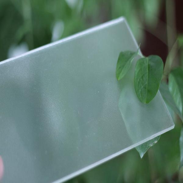 GP-010: Изогнутое стекло для душа