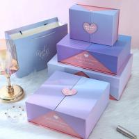 Boîte rigide de luxe sur mesure imprimée à la main en carton Noir Matte Boîte cadeau à fermeture magnétique
