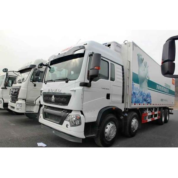 SINOTRUK HOWO T5G 340horsepower 8*4 refrigerator truck 9.6M 53CBM MAN ENGINE