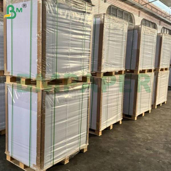 30g 45g Papel de recubrimiento sin recubrimiento de Cupcake Blanco a prueba de aceite no adhesivo 700 * 1000mm