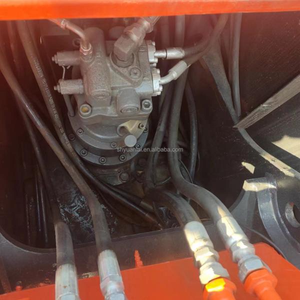 Excavatrice 12T Hitachi EX120 adaptée à diverses applications et projets