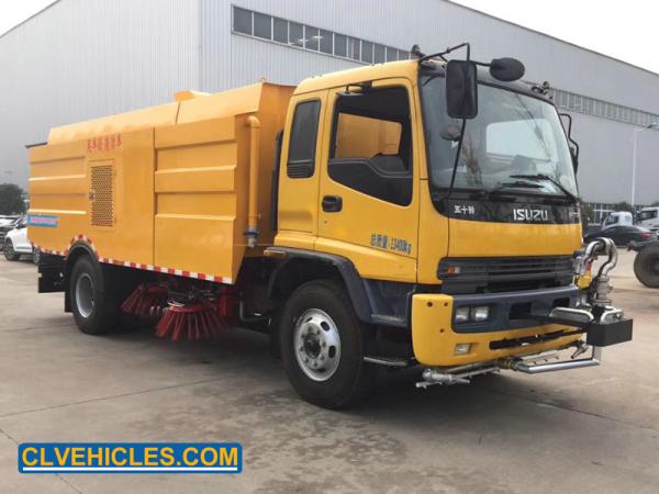 ISUZU FTR 205hp Truck Mounted Street Sweeper 4000L Water Tank 8000L Waste Tank