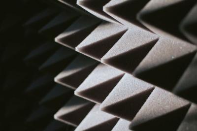 Isolation phonique étanche à l'humidité de mousse acoustique de pyramide inoffensive