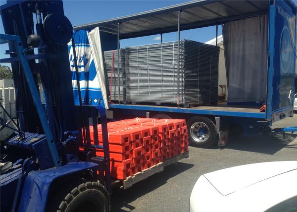 2100mm x 3600mm customized temporary fencing panels OD35mm wall thickness 1.00mm 100mm x 200mm mesh