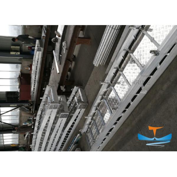 Long Life Span Marine Boat Ladders CB3116-82 Standard With Good Corrosion Resistance