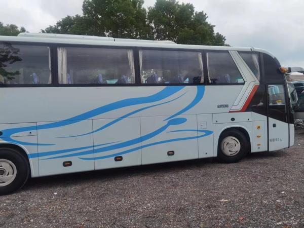 2018 Year 55 Seater Kinglong Xmq6128 Luxury Bus in with Euro 3 Emission Standard