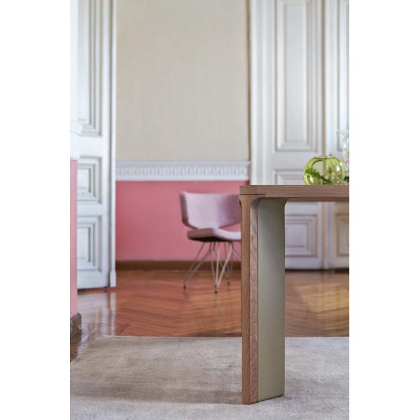 Fashion Design Restaurant Patio Furniture Modern Dining Table Solid Wood