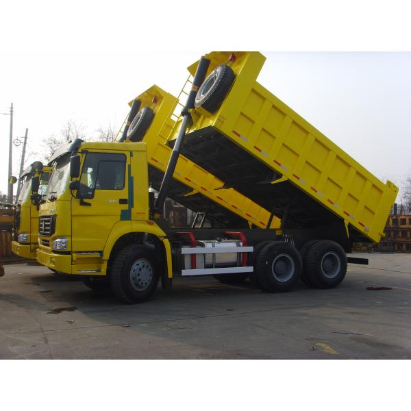 Long Cabin Heavy Duty Dump Truck For Stone Loading Low Oil Consumption