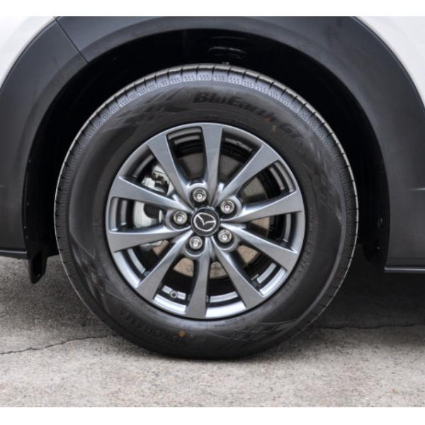 Подержанный автомобиль бензина 2.0L 158HP L4 модели Mazda CX-30 2022 2.0L автоматический Shangyue