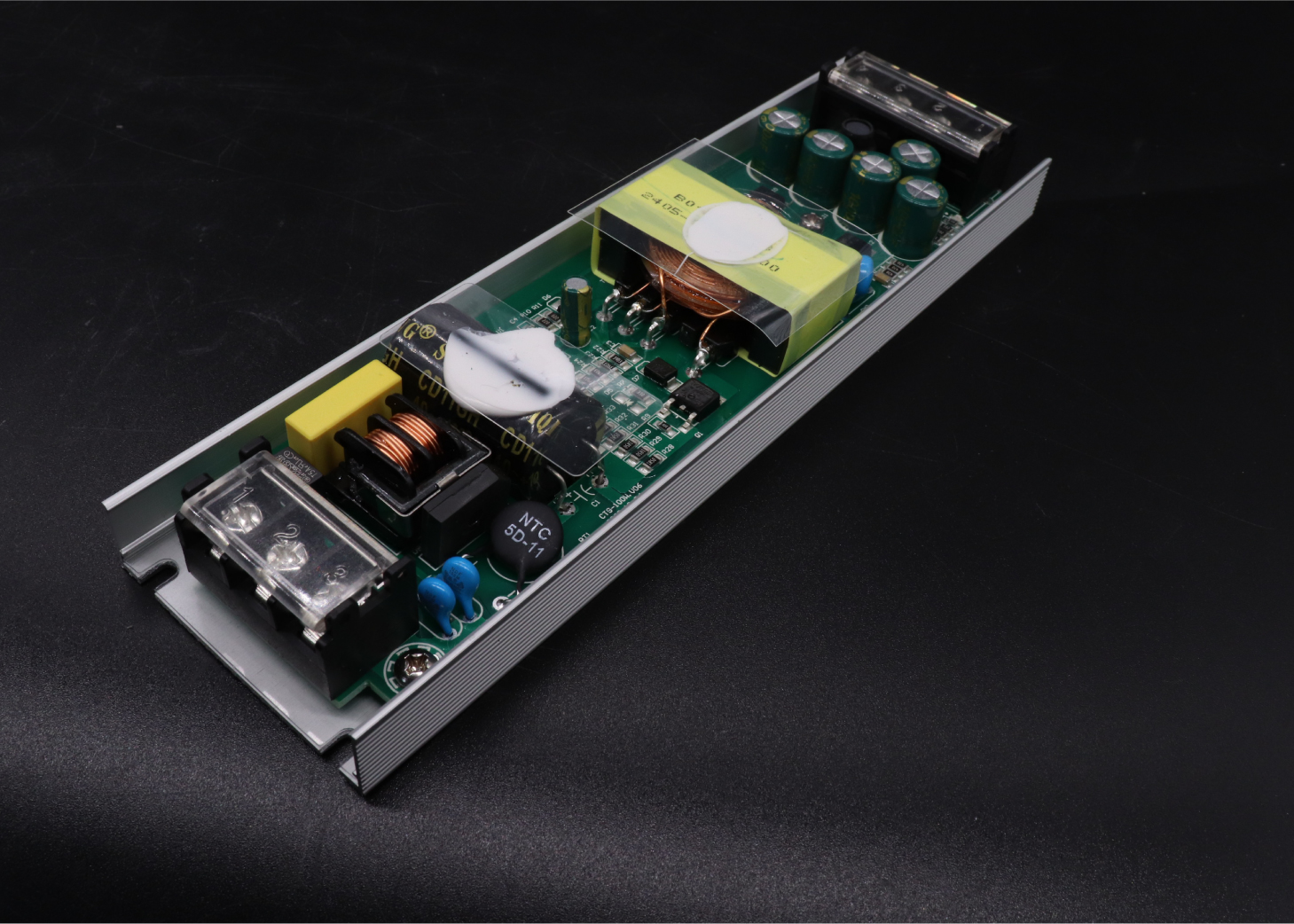Электропитание 220*53*21mm СИД 80W 24v пиксела фликера свободное Fanless