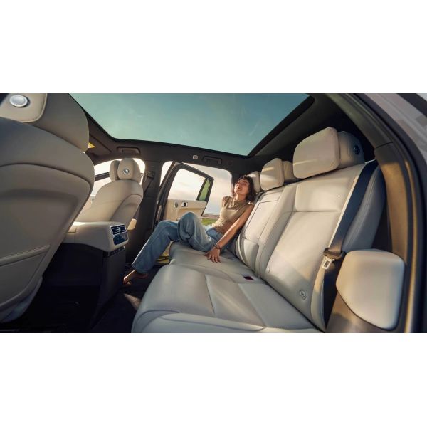 Li L6 2024 Hybrid Li Auto L6 Luxury Electric Car Vehicles 4WD Lixiang L6 Hybrid EV SUV Li L6 New Energy Vehicles