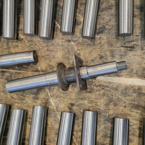 60mm 5000lbs Cylindrical Trailer Axle Spindles With Mount Plate